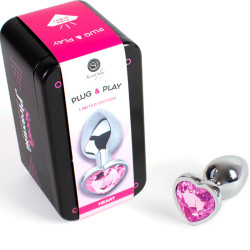 SECRET PLAY - METAL BUTT PLUG CORAZÓN FUCSIA TALLA S 7 CM